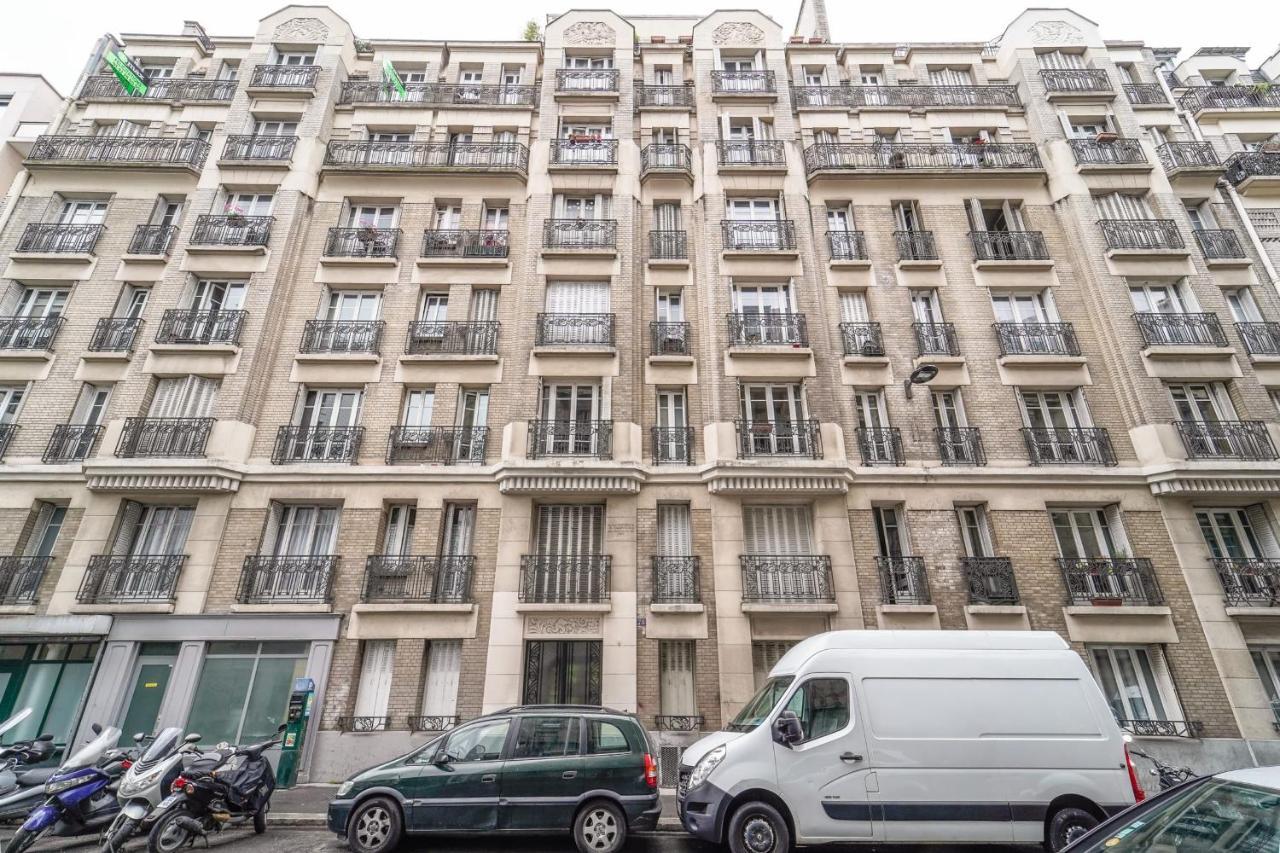 For 3 - 18e Montmartre