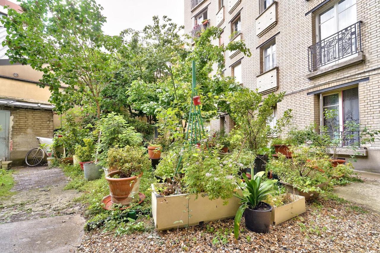 For 3 - 18e Montmartre Apartment